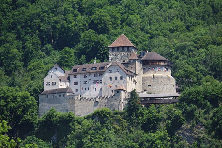 Замок Вадуц - достопримечательности Лихтенштейна