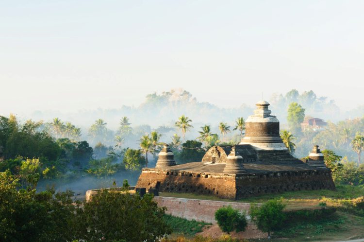 Древний город Мраук-У (Mrauk U) - достопримечательности Мьянмы