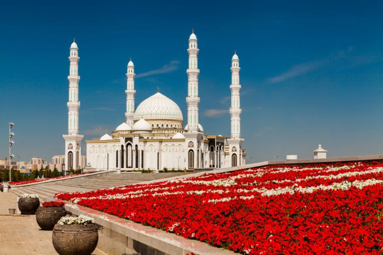 Мечеть Хазрет Султан - достопримечательности Казахстана