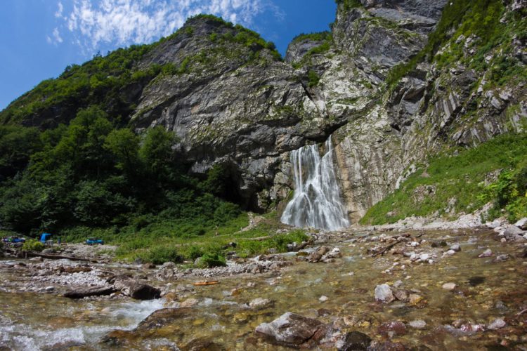 Гегский водопад - что посмотреть в Абхазии