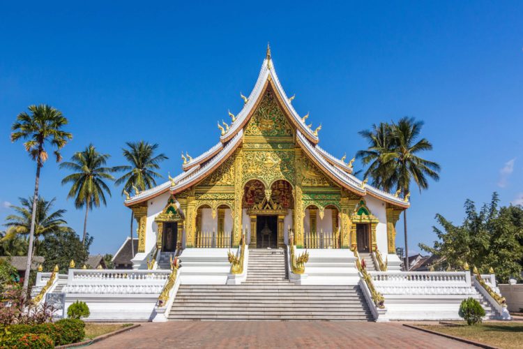 Королевский дворец и храм Хо Кхам (Луангпхабанг) - достопримечательности Лаоса