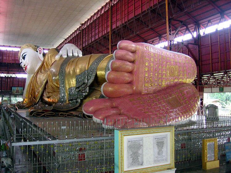 Пагода Чаутаджи (Лежачий Будда) - достопримечательности Мьянмы
