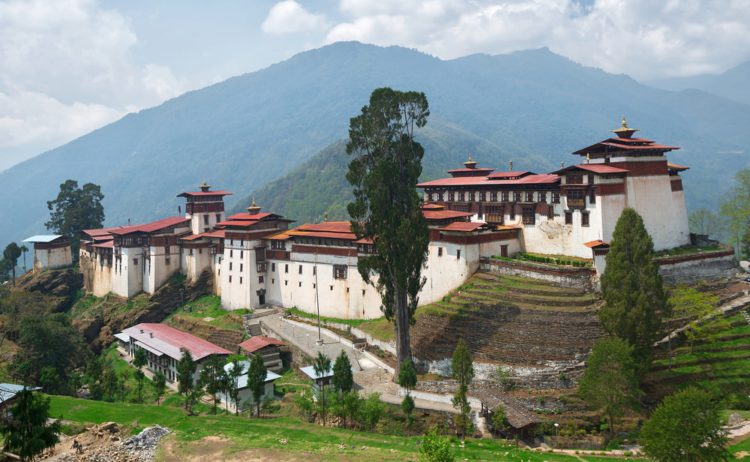 Тронгса-дзонг - достопримечательности Бутана