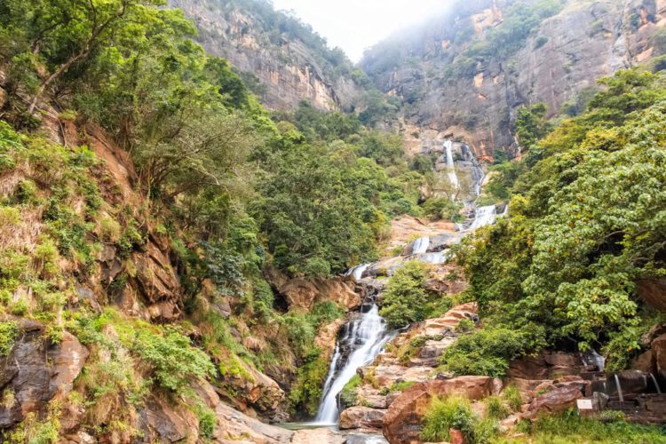 Водопад Равана - достопримечательности Шри-Ланки