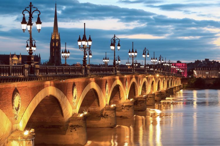 Мост Понт де Пьер - достопримечательности Бордо