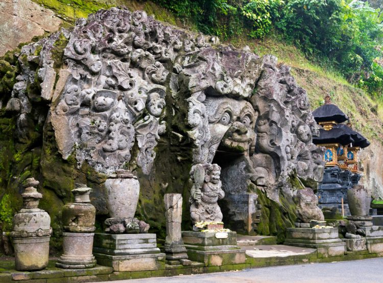 Слоновья пещера — Гоа Гаджа - достопримечательности Бали