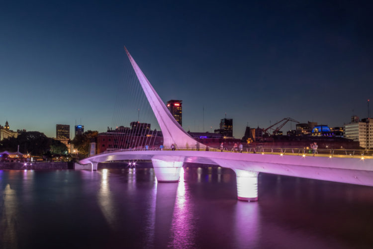 Мост Женщины - Что посмотреть в Буэнос-Айресе