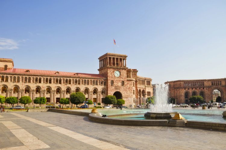 Площадь Республики - достопримечательности Еревана