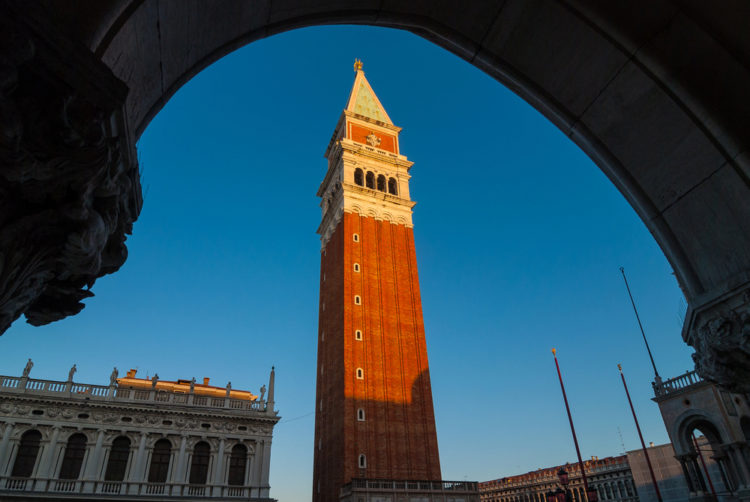 Колокольная башня собора Святого Марка - достопримечательности Венеции