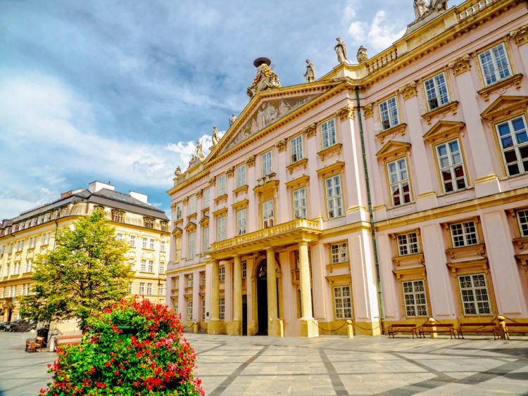 Дворец Примаса - достопримечательности Братиславы