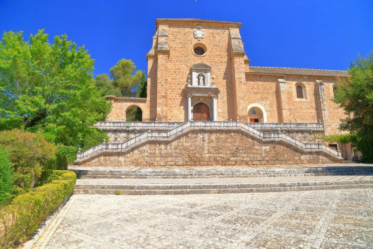 Картезианский монастырь - достопримечательности Гранады