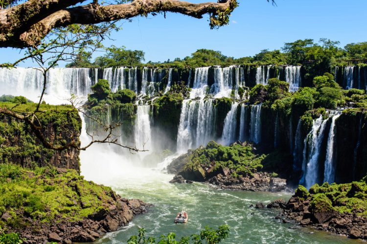 Самые красивые места мира - водопады Игуасу, Аргентина, Бразилия