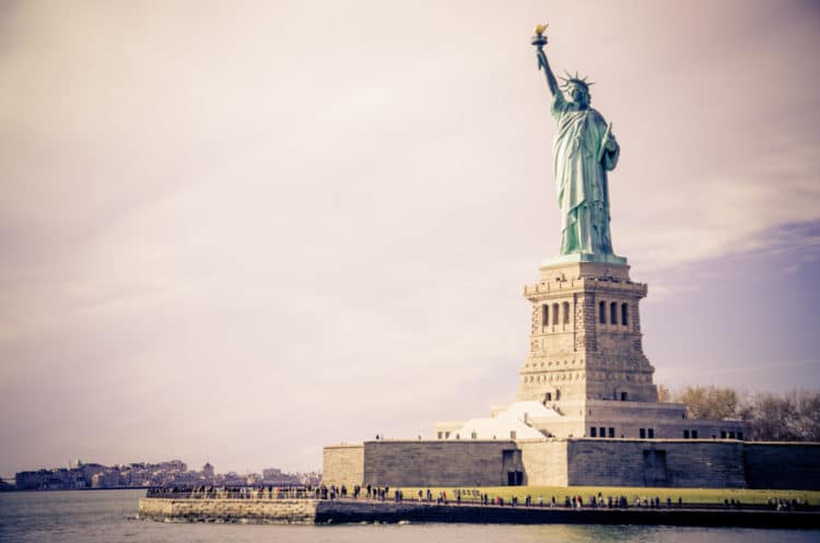 Статуя Свободы - достопримечательности Нью-Йорка