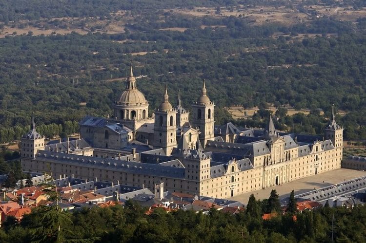 Монастырь Эскориал - достопримечательности Мадрида