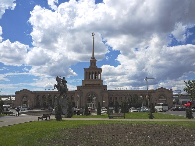 Железнодорожный вокзал Еревана - достопримечательности Еревана