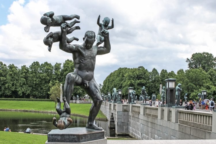 Парк скульптур Вигеланда - достопримечательности Осло