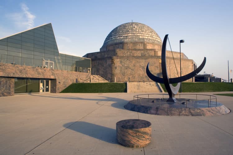 Планетарий Адлера и музей астрономии - достопримечательности Чикаго