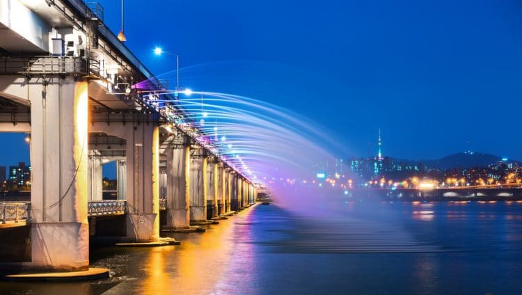 Мост «Фонтан радуги» - достопримечательности Сеула