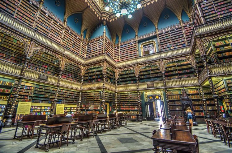 Португальская королевская библиотека - достопримечательности Рио-де-Жанейро