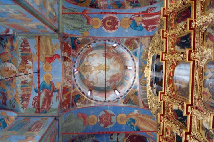 Свято-Троицкий Ипатьевский монастырь - достопримечательности Костромы