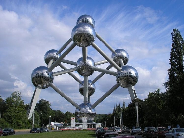 Атомиум в Бельгии