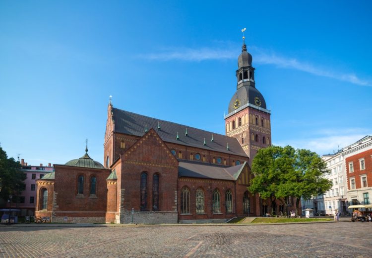 Домский собор в Латвии