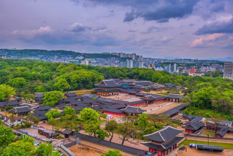 Дворцовый комплекс Токсугун в Южной Корее
