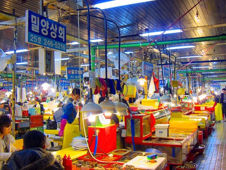 Рыбный рынок Чагальчхи в Южной Корее