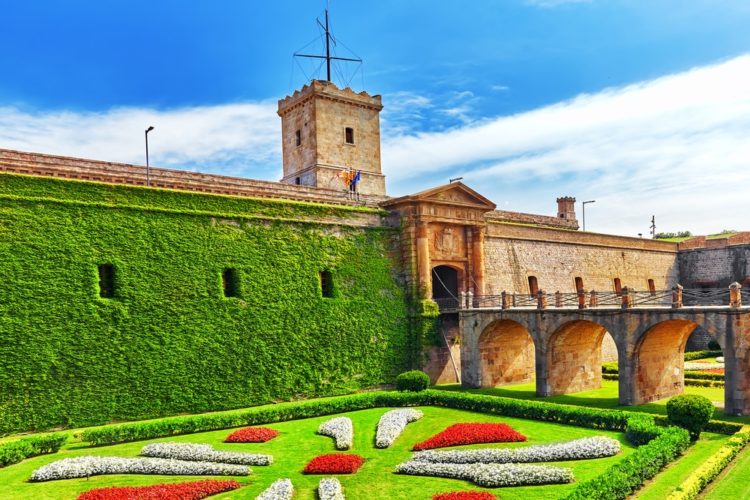 Монжуикская крепость в Испании