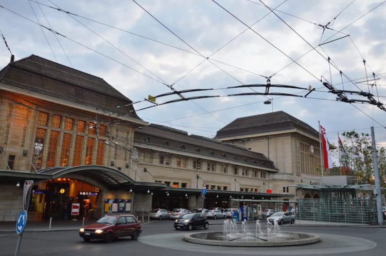 Железнодорожный вокзал - достопримечательности Лозанны
